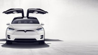Tesla plănuiește adăugarea unui model crossover și a unui pick-up în gamă începând din 2019